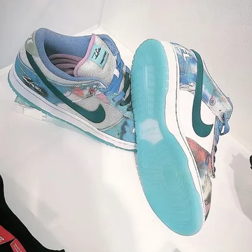 Futura x Nike SB Dunk Low – first pictures