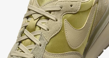 Nike Phoenix Waffle Neutral Olive