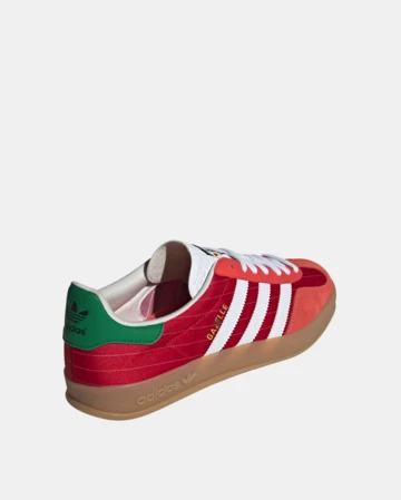 adidas Gazelle Indoors Olympics Pack rot leicht schräg von hinten