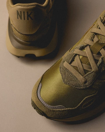 Nike Phoenix Waffle Neutral Olive