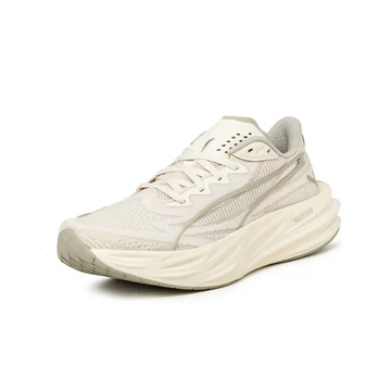 Puma Deviate Nitro Alpine Snow schräg