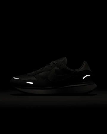 Nike Phoenix Waffle Neutral Olive