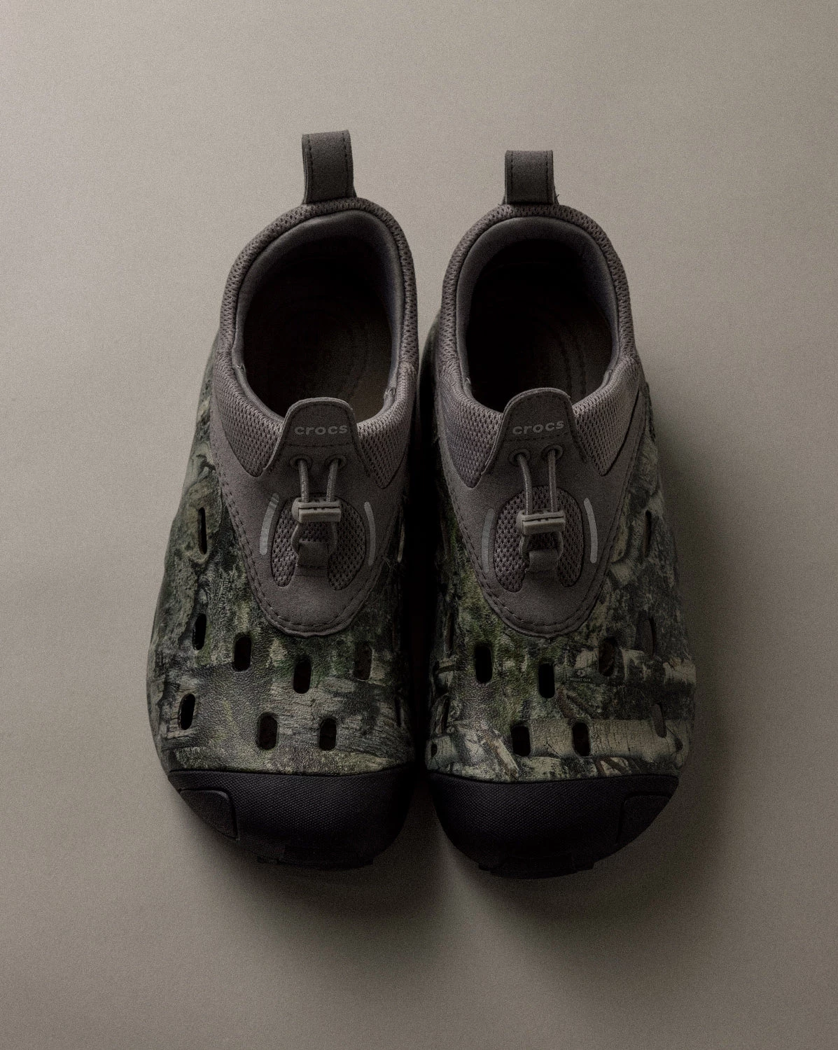 Crocs Quick Trail Mossy Oak Walnut 211109-267 | Dead Stock