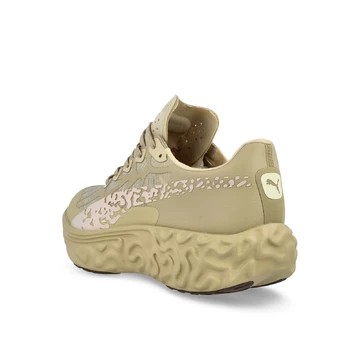 Salehe Bembury x PUMA Velum NITRO Toasted Almond schräg