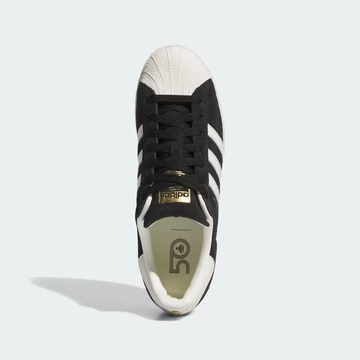 Foot Locker x adidas 50th Anniversary Pack Superstar von oben