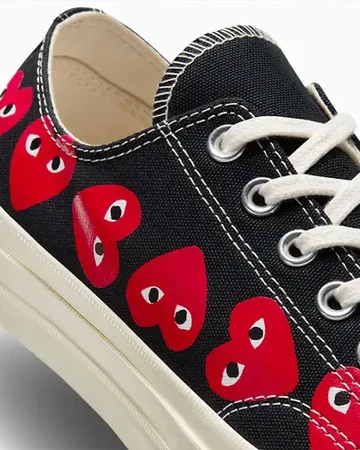 CDG Converse Chuck 70 Lo Black Heart Details von außen