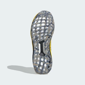 Fortnite x adidas UltraBOOST Pack Powder Yellow Sohle