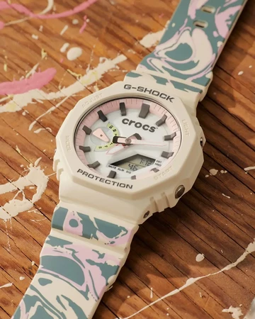 G-SHOCK x Crocs Echo Wave White Bundle Uhr Details
