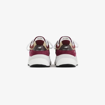 New Balance 990v6 Burgundy Tan von Hinten
