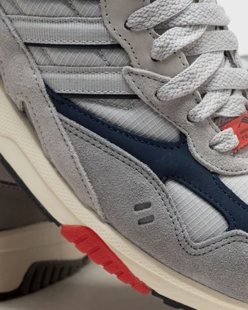 adidas Torsion Super Grey One - Midpanel Detail