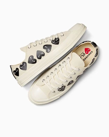 CDG Converse Chuck 70 Lo Milk Heart von oben