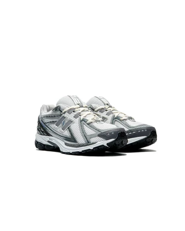 New Balance 1906R Castlerock Black Cement schräg