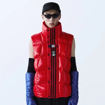 adidas x Moncler - Weste Rot