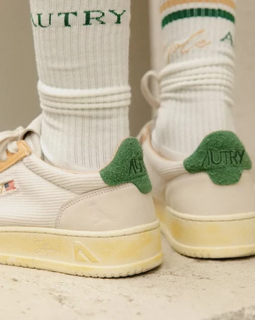 STAPLE Autry Medalist Super Vintage Low On Feet von Hinten