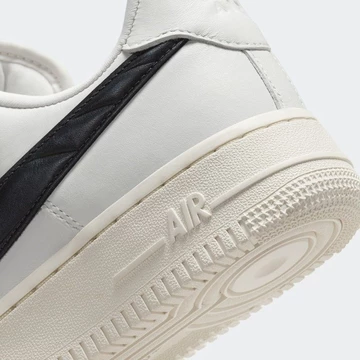 Air Force 1 Low Quilted Swooshes - Ferse Detail