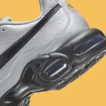 Air Max Plus Wolf Grey Detail Ferse