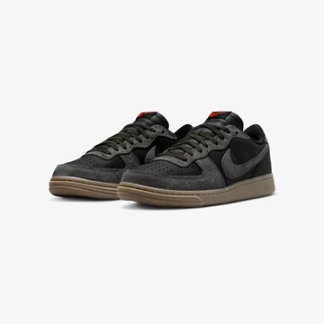 Nike Terminator Low Medium Ash schräg