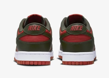 Dunk Low Mystic Red Cargo Khaki von Hinten