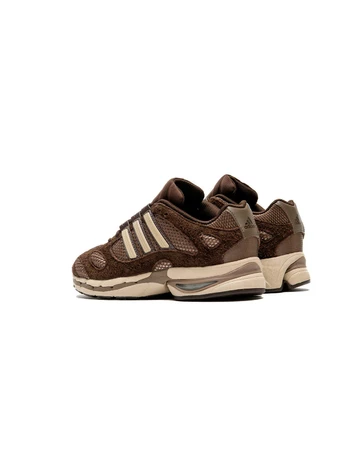 adidas Adistar Molded Earth Strata schräg