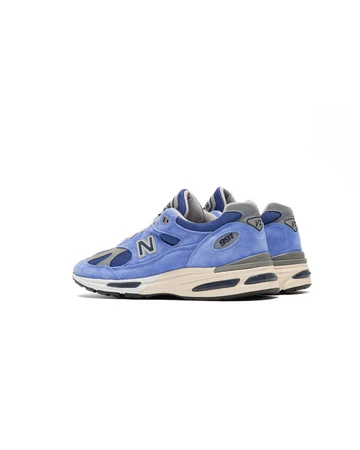 New Balance 991v2 Made in England Baja Blue schräg