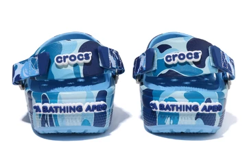 BAPE x Crocs Clog Blau Fersen