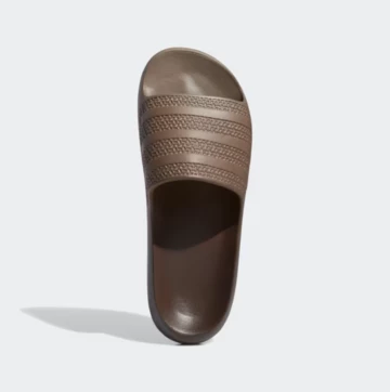 Dime adidas Ayoon Adilette Brown von oben