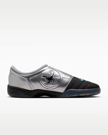 Nike Scorpion Pack