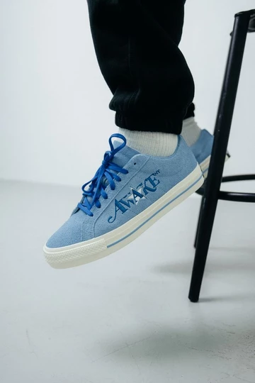 Awake NY x Converse One Star Pro Close Up Seite