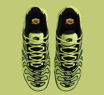 Air Max Plus Drift Light Lemon Twist Paar von oben