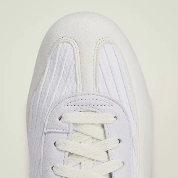 Stella McCartney x adidas Rasant V3 Cloud White Zehen Details