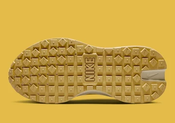 Nike Phoenix Waffle Wheat Gold sohle