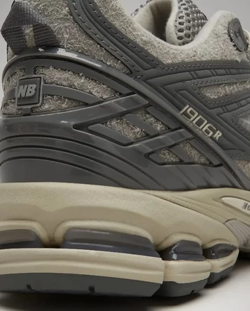 size New Balance 1906R Diamond District Pack Wolf Grey Detail Ferse
