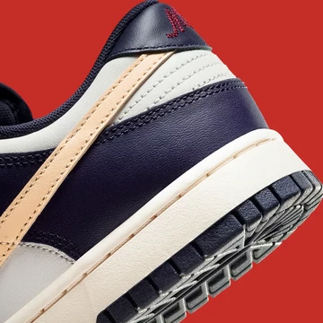 Dunk Low From Nike To You Detail Ferse