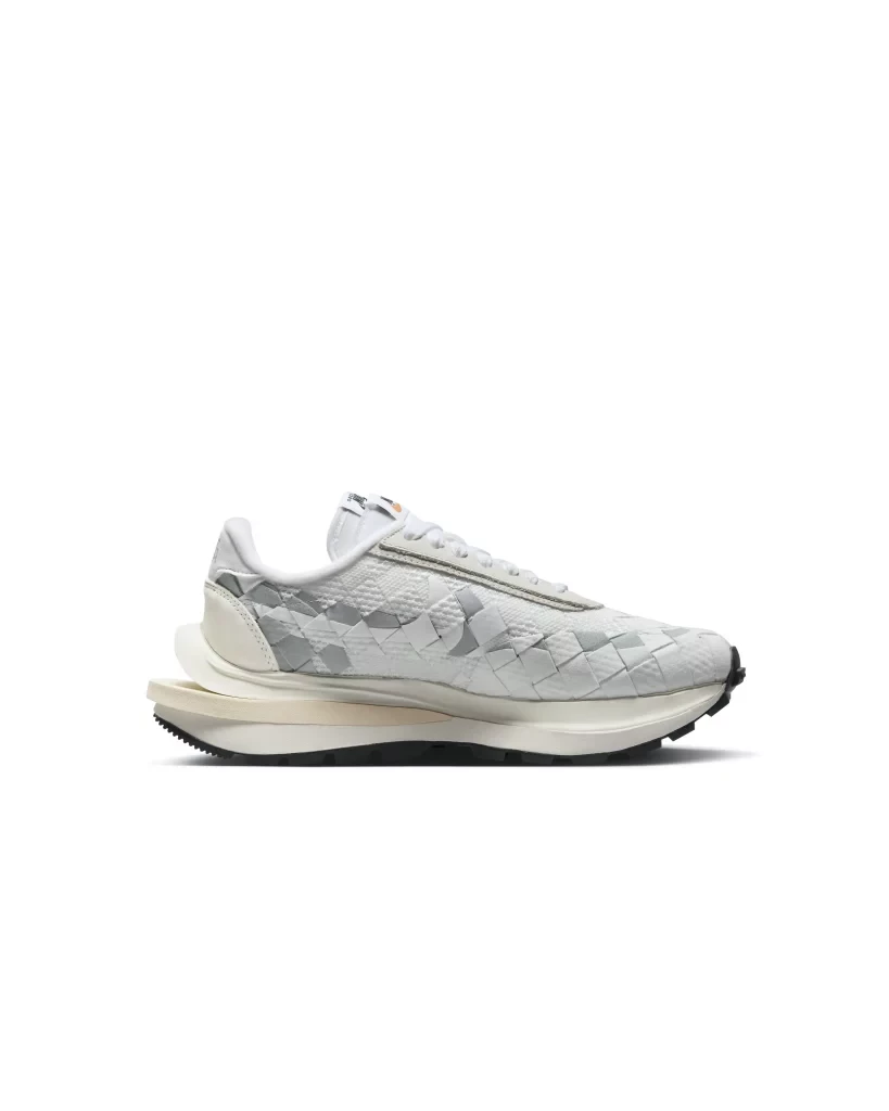 Jean Paul Gaultier Sacai Nike VaporWaffle Woven DR5209-100 Jean Paul Gaultier Sacai Nike VaporWaffle Woven DR5209-100