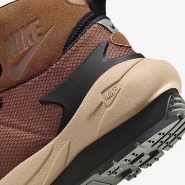 Sacai Nike Magmascape Tan Ferse