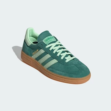 adidas Handball Spezial Collegiate Green schräg von vorne