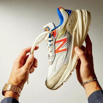 Kith New Balance 990v6 Madison Square Garden In Hand Lookbook