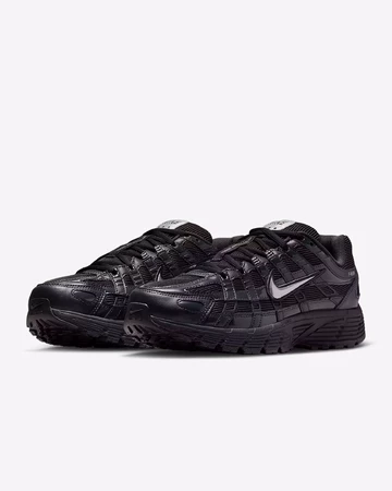 Nike P-6000 Off Noir Paar schräg seitlich