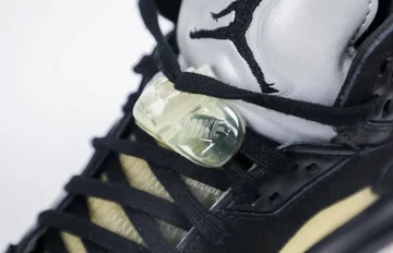 A Ma Maniere Jordan 5 details