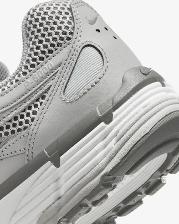 Nike P-6000 Light Iron Ore Detail Ferse