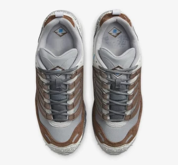 Undefeated Nike Air Terra Humara Archaeo Brown von oben
