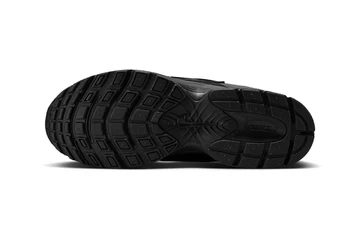Nike V5 RNR Black Sohle