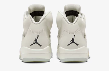 Jordan 5 Retro Year of the Snake Paar Fersen