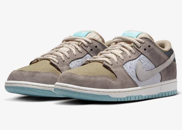 Der Nike SB Dunk Low Big Money Savings von schräg außen