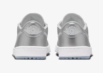 Jordan 1 Low Golf Gift Giving von Hinten