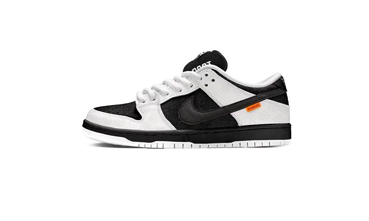 TIGHTBOOTH Nike SB Dunk Low