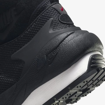 Sacai Nike Magmascape Black Ferse