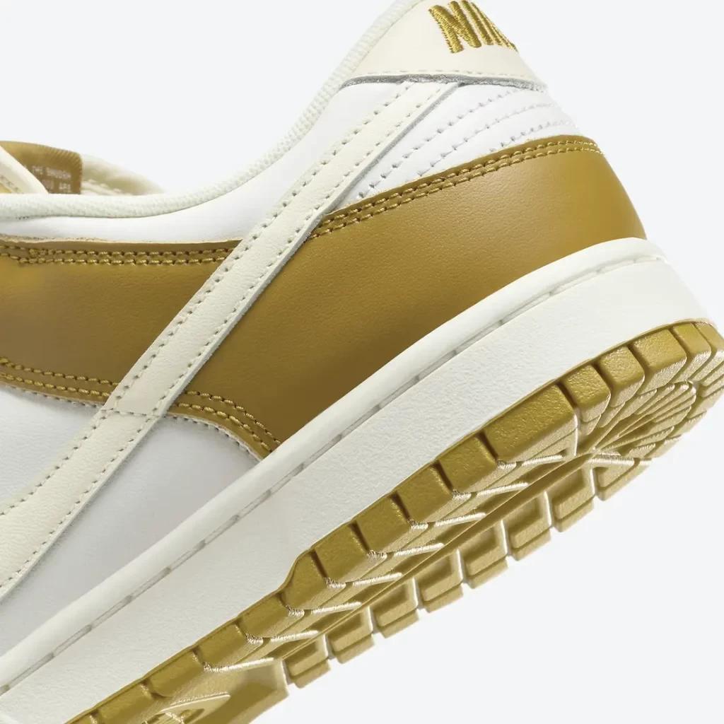 Dunk Low Bronzine Saturn Gold FZ4042-716 | Dead Stock