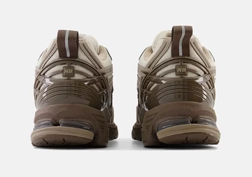 New Balance 1906R Mocha Brown von Hinten