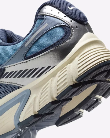 Nike V5 RNR Denim Ferse Details
